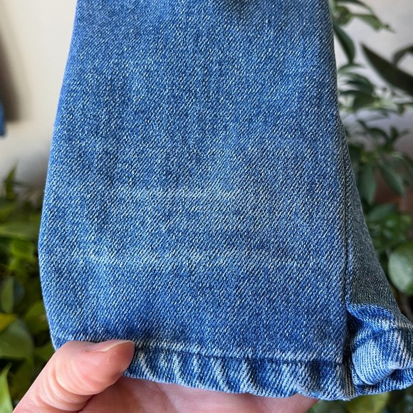 Vintage Juniors High Waist OS International Denim Mom Jeans in Great Condition - Picture 16 of 16